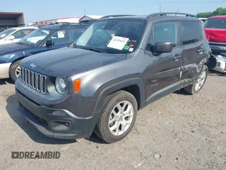 2016 Jeep Renegade Latitude z VIN ZACCJABT0GPD87340, wystawiony jako IAAI lot #42159423 z przebiegiem 121 869 mil mil oraz . Historia ofert i sprzedaży dostępna na DreamBid. Obrazek 2.