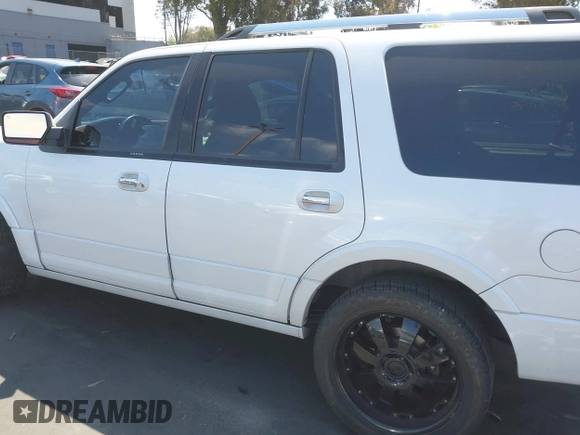 2011 Ford Expedition Limited with VIN 1FMJU1K51BEF27893, listed as a IAAI auction lot 42164488 with 207,061 mi miles and . Bid and sale history available at DreamBid. Image 15.