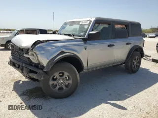 2024 Ford Bronco Big Bend with VIN 1FMDE7BH0RLA32534, listed as a Copart auction lot 49635935 with 15,900 mi miles and Salvage Title. Bid and sale history available at carsss.com. Image 1.