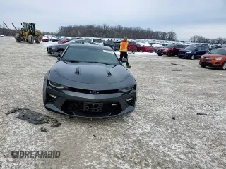 2018 Chevrolet Camaro 2SS z VIN 1G1FH1R71J0190264, wystawiony jako Copart lot #41827695 z przebiegiem 91 749 mil mil oraz Szkoda całkowita • Salvage title. Historia ofert i sprzedaży dostępna na DreamBid. Obrazek 14.