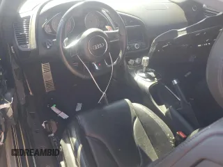2014 Audi R8 z VIN WUAAUAFG0EN000936, wystawiony jako Copart lot #46513185 z przebiegiem Nie podano mil oraz Szkoda całkowita • Salvage title. Historia ofert i sprzedaży dostępna na DreamBid. Obrazek 8.