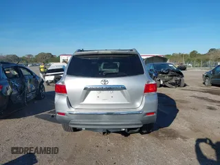 2011 Toyota Highlander Limited with VIN 5TDYK3EH3BS030851, listed as a IAAI auction lot 41632465 with 249,790 mi miles and . Bid and sale history available at DreamBid. Image 17.