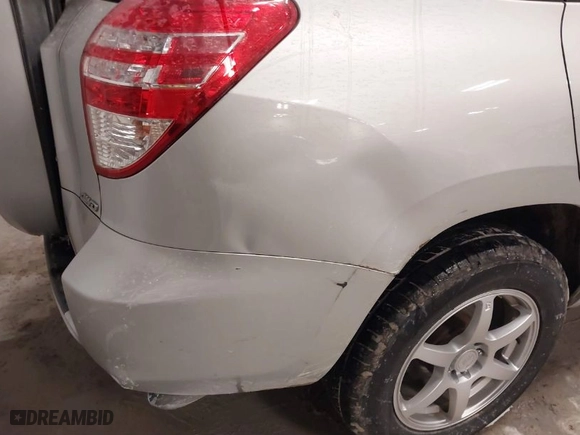 2010 Toyota RAV4 with VIN JTMBK4DV4A5093125, listed as a IAAI auction lot 41607811 with 200,833 mi miles. Bid and sale history available at carsss.com. Image 17.