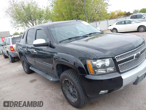 2007 Chevrolet Avalanche LTZ with VIN 3GNFK12317G307482, listed as a IAAI auction lot 42152700 with 191,014 mi miles and . Bid and sale history available at DreamBid. Image 1.