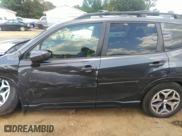 2021 Subaru Forester Premium with VIN JF2SKAFC1MH437721, listed as a IAAI auction lot 42633556 with 119,574 mi miles and . Bid and sale history available at DreamBid. Image 14.