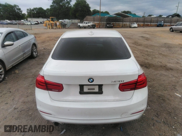2018 BMW 3 Series 320i with VIN WBA8E1G57JNU91633, listed as a IAAI auction lot 42065119 with 55,062 mi miles. Bid and sale history available at carsss.com. Image 16.