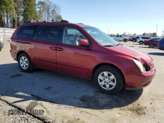 2008 Kia Sedona LX with VIN KNDMB233986211364, listed as a Copart auction lot 48524445 with 148,762 mi miles and Non Repairable. Bid and sale history available at carsss.com. Image 4.