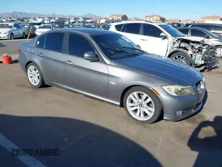 2009 BMW 3 Series 328i with VIN WBAPH77539NM31849, listed as a IAAI auction lot 42136471 with 164,447 mi miles and . Bid and sale history available at DreamBid. Image 1.