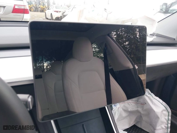 2020 Tesla Model 3 Long Range with VIN 5YJ3E1EB7LF668558, listed as a IAAI auction lot 41525686 with 1 mi miles. Bid and sale history available at carsss.com. Image 17.