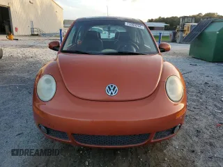 2010 Volkswagen New Beetle Coupe with VIN 3VWRW3AG8AM032953, listed as a Copart auction lot 77869254 with 0 mi miles and Clean Title. Bid and sale history available at carsss.com. Image 5.