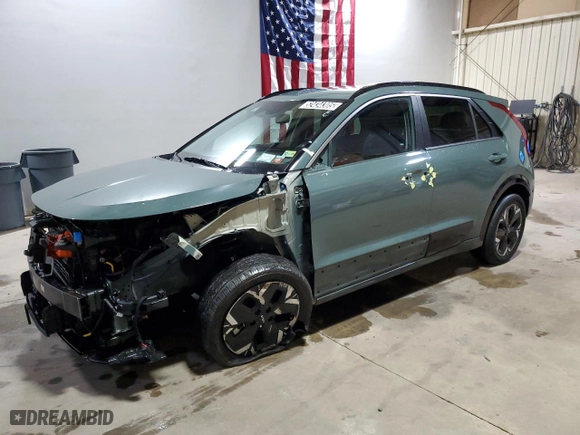 2023 Kia Niro EV Wind with VIN KNDCR3L12P5045902, listed as a Copart auction lot 52434305 with 58,162 mi miles and Clean Title. Bid and sale history available at carsss.com. Image 1.