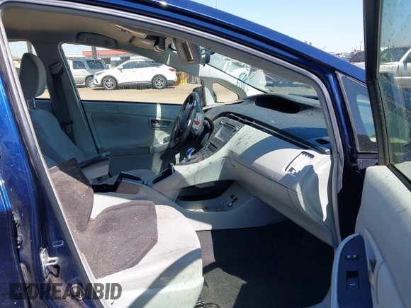 2013 Toyota Prius One with VIN JTDKN3DU1D0350459, listed as a IAAI auction lot 41982187 with 267,002 mi miles. Bid and sale history available at carsss.com. Image 5.