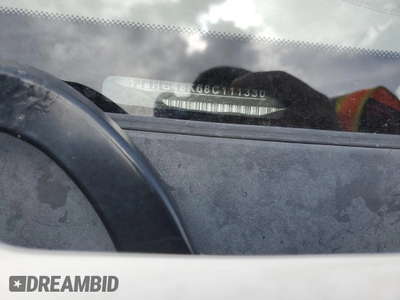 2008 Jeep Commander Sport with VIN 1J8HG48K68C111330, listed as a Copart auction lot 54011375 with 207,641 mi miles and Salvage title. Bid and sale history available at DreamBid. Image 13.