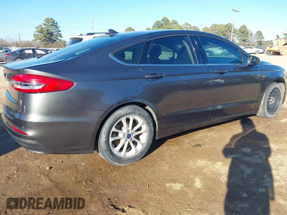 2020 Ford Fusion SE with VIN 3FA6P0H75LR129109, listed as a IAAI auction lot 41385458 with 98,099 mi miles. Bid and sale history available at carsss.com. Image 4.