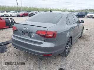 2016 Volkswagen Jetta Sport z VIN 3VWD17AJ2GM399335, wystawiony jako IAAI lot #42077435 z przebiegiem 92 284 mil mil oraz . Historia ofert i sprzedaży dostępna na DreamBid. Obrazek 4.