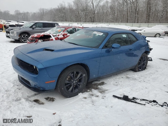 2021 Dodge Challenger SXT with VIN 2C3CDZGG2MH605295, listed as a Copart auction lot 87288444 with 22,062 mi miles and Salvage Title. Bid and sale history available at carsss.com. Image 1.
