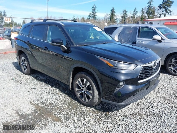 2023 Toyota Highlander L with VIN 5TDKDRBH4PS028847, listed as a IAAI auction lot 41803322 with 31,853 mi miles. Bid and sale history available at carsss.com. Image 1.
