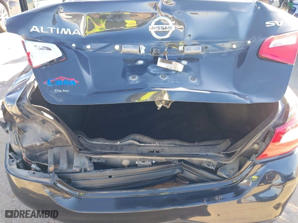2017 Nissan Altima 2.5 SV with VIN 1N4AL3AP0HC277398, listed as a IAAI auction lot 40918944 with 214,412 mi miles. Bid and sale history available at carsss.com. Image 6.