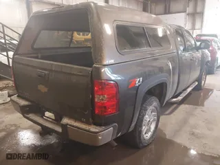 2010 Chevrolet Silverado 1500 LT with VIN 1GCSKSE34AZ261209, listed as a IAAI auction lot 41618235 with 188,408 mi miles. Bid and sale history available at carsss.com. Image 4.