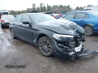 2019 BMW 5 Series 530i xDrive with VIN WBAJA7C58KG911699, listed as a IAAI auction lot 41737321 with 70,891 mi miles. Bid and sale history available at carsss.com. Image 1.