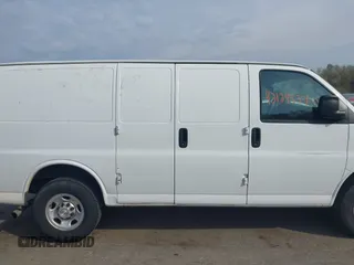 2017 Chevrolet Express Cargo Van with VIN 1GCWGAFF5H1133267, listed as a IAAI auction lot 42124337 with 162,899 mi miles. Bid and sale history available at carsss.com. Image 13.