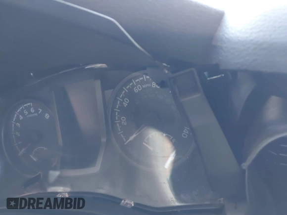 2022 Toyota Tacoma SR z VIN 3TYCZ5AN1NT062445, wystawiony jako IAAI lot #41967336 z przebiegiem Nie podano mil oraz . Historia ofert i sprzedaży dostępna na DreamBid. Obrazek 15.