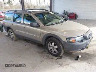 2003 Volvo V70 XC70 z VIN YV1SZ59H031107014, wystawiony jako IAAI lot #41550439 z przebiegiem Nie podano mil oraz . Historia ofert i sprzedaży dostępna na DreamBid. Obrazek 1.