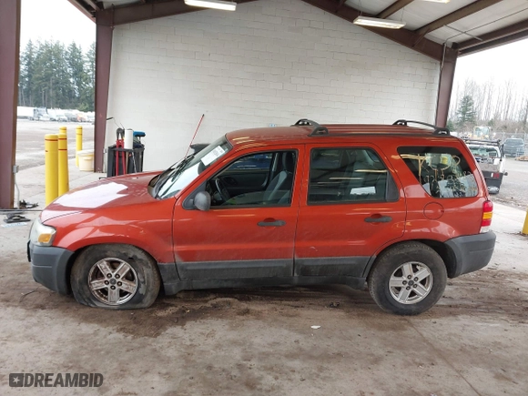 2007 Ford Escape XLS with VIN 1FMYU92Z27KA84677, listed as a IAAI auction lot 41632614 with 1 mi miles. Bid and sale history available at carsss.com. Image 13.
