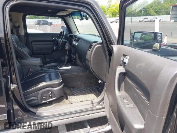 2006 Hummer H3 with VIN 5GTDN136268192985, listed as a IAAI auction lot 42211862 with 206,223 mi miles and . Bid and sale history available at DreamBid. Image 5.