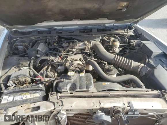 2002 Mercury Grand Marquis LS Premium with VIN 2MEFM75W62X642522, listed as a Copart auction lot 47744225 with 118,318 mi miles and Salvage Title. Bid and sale history available at DreamBid. Image 12.