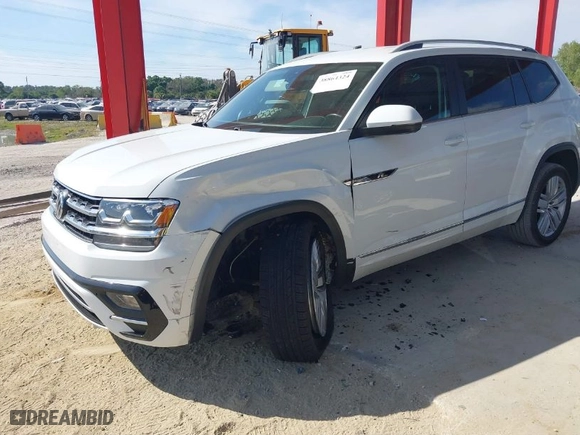 2019 Volkswagen Atlas 3.6L V6 SE w/Technology with VIN 1V2WR2CA4KC548972, listed as a IAAI auction lot 38864324 with 1 mi miles. Bid and sale history available at carsss.com. Image 6.