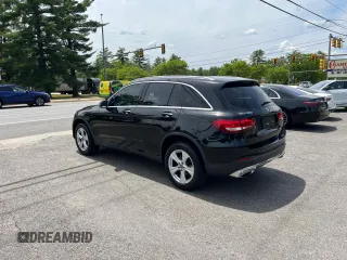 2017 Mercedes-Benz GLC 300 z VIN WDC0G4JB4HV010669, wystawiony jako Copart lot #58984365 z przebiegiem 141 073 mil mil oraz Tytuł czysty. Historia ofert i sprzedaży dostępna na DreamBid. Obrazek 3.