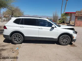 2019 Volkswagen Tiguan SE with VIN 3VV2B7AX1KM092616, listed as a IAAI auction lot 41868660 with 147,419 mi miles. Bid and sale history available at carsss.com. Image 13.