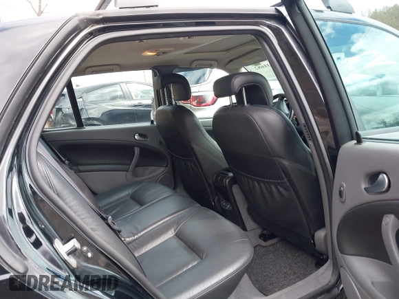 2005 Saab 9-5 Aero with VIN YS3EH49G353510718, listed as a IAAI auction lot 42031682 with 152,877 mi miles. Bid and sale history available at carsss.com. Image 8.