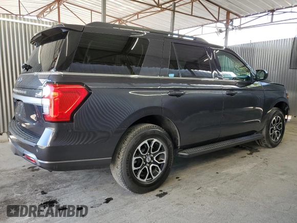2024 Ford Expedition XLT with VIN 1FMJU1J84REA58417, listed as a Copart auction lot 52782705 with 27,205 mi miles and Clean Title. Bid and sale history available at carsss.com. Image 3.