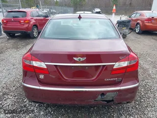 2013 Hyundai Genesis 5.0L R-Spec with VIN KMHGC4DH3DU240294, listed as a IAAI auction lot 41514721 with 137,269 mi miles. Bid and sale history available at carsss.com. Image 16.