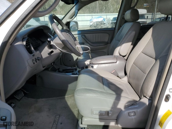 2004 Toyota Sequoia Limited with VIN 5TDBT48A64S208410, listed as a Copart auction lot 50750185 with 273,869 mi miles and Clean Title. Bid and sale history available at carsss.com. Image 7.