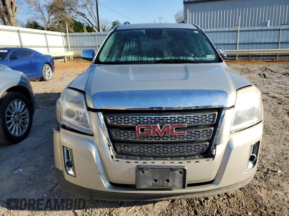 2013 GMC Terrain SLT z VIN 2GKFLXE3XD6259254, wystawiony jako Copart lot #50117685 z przebiegiem 135 163 mil mil oraz Szkoda całkowita • Salvage title. Historia ofert i sprzedaży dostępna na DreamBid. Obrazek 5.
