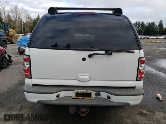 2004 Chevrolet Suburban Z71 with VIN 3GNFK16ZX4G186588, listed as a Copart auction lot 45890635 with 240,898 mi miles and Clean Title. Bid and sale history available at carsss.com. Image 6.