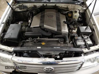 2005 Toyota Land Cruiser with VIN JTEHT05J252068819, listed as a Copart auction lot 88263445 with 210,517 mi miles and Clean Title. Bid and sale history available at carsss.com. Image 12.