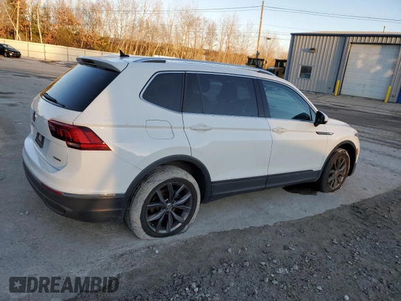 2022 Volkswagen Tiguan SE with VIN 3VV2B7AX2NM122341, listed as a Copart auction lot 86706564 with 27,709 mi miles and Salvage title. Bid and sale history available at DreamBid. Image 3.