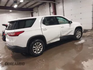 2018 Chevrolet Traverse LS with VIN 1GNEVFKW8JJ193464, listed as a IAAI auction lot 41448963 with 90,910 mi miles. Bid and sale history available at carsss.com. Image 4.