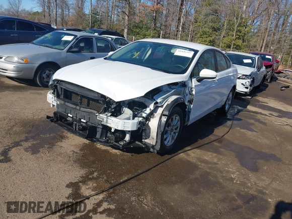 2018 Ford Fusion S with VIN 3FA6P0G77JR229730, listed as a IAAI auction lot 41426559 with 124,568 mi miles. Bid and sale history available at carsss.com. Image 2.