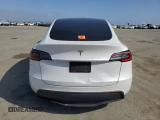 2021 Tesla Model Y Standard Range z VIN 5YJYGDED9MF110473, wystawiony jako Copart lot #53850085 z przebiegiem 46 242 mil mil oraz Szkoda całkowita • Salvage title. Historia ofert i sprzedaży dostępna na DreamBid. Obrazek 6.