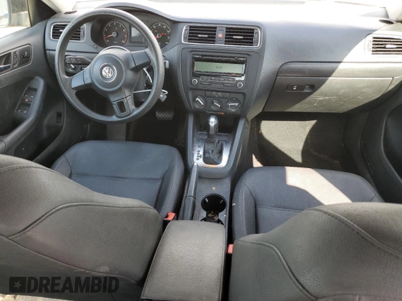 2011 Volkswagen Jetta SE z VIN 3VWDZ7AJ2BM352713, wystawiony jako Copart lot #42539615 z przebiegiem 93 070 mil mil oraz Czysty tytuł • Clean title. Historia ofert i sprzedaży dostępna na DreamBid. Obrazek 8.