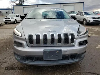 2015 Jeep Cherokee Sport z VIN 1C4PJLAB1FW711631, wystawiony jako Copart lot #58373145 z przebiegiem 123 683 mil mil oraz Szkoda całkowita • Salvage title. Historia ofert i sprzedaży dostępna na DreamBid. Obrazek 5.