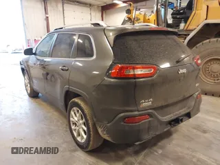2016 Jeep Cherokee Latitude z VIN 1C4PJMCS6GW101471, wystawiony jako IAAI lot #41919576 z przebiegiem 113 492 mil mil oraz . Historia ofert i sprzedaży dostępna na DreamBid. Obrazek 3.