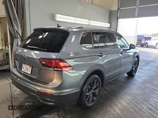 2024 Volkswagen Tiguan SE z VIN 3VV3B7AX7RM106937, wystawiony jako IAAI lot #42845192 z przebiegiem 32 134 mil mil oraz . Historia ofert i sprzedaży dostępna na DreamBid. Obrazek 28.