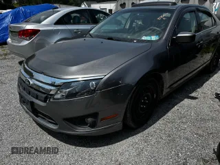 2010 Ford Fusion SE z VIN 3FAHP0HA5AR364515, wystawiony jako Copart lot #61060035 z przebiegiem Nie podano mil oraz Czysty tytuł • Clean title. Historia ofert i sprzedaży dostępna na DreamBid. Obrazek 2.