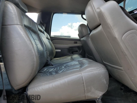 2002 Chevrolet Suburban LT z VIN 3GNGK26G82G294276, wystawiony jako Copart lot #56399015 z przebiegiem 187 305 mil mil oraz Nie do naprawy • Non repairable. Historia ofert i sprzedaży dostępna na DreamBid. Obrazek 11.
